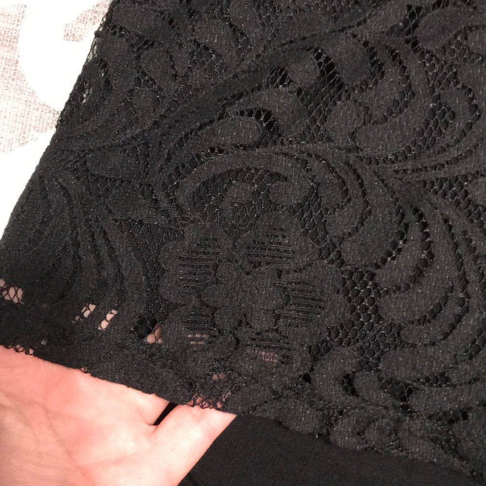 Black 3/4 sleeve lace top (Small) - Picture 4 of 4